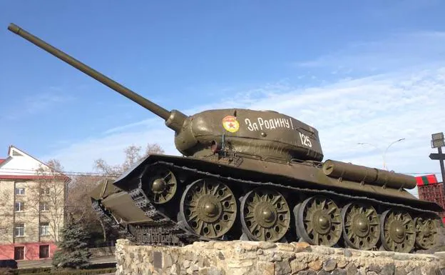 En el centro de Tiraspol eñl protagonista es un tanque soviético.