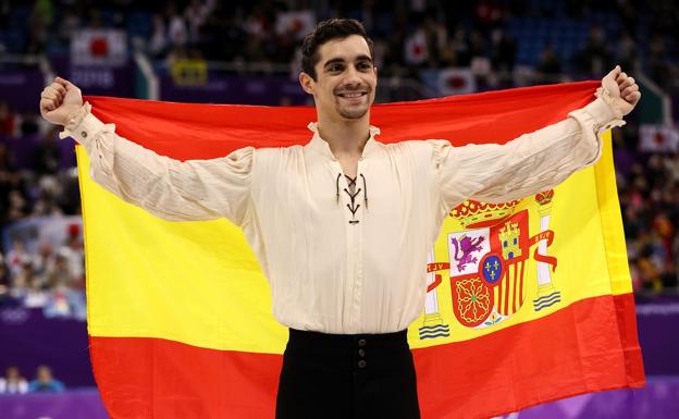 Javier Fernández, tras la conquista de su medalla de bronce olímpica. 