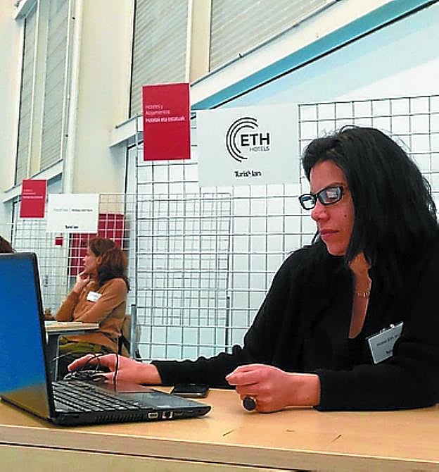 Sonia Parada, directora del Hotel ETH de Irun, ayer en Turislan.