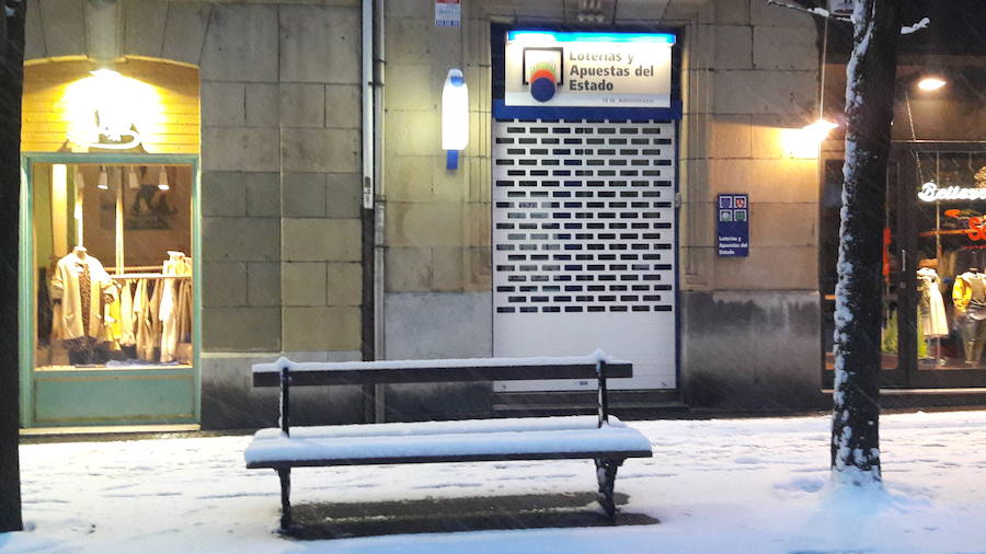 La nieve ha teñido de blanco la ciudad