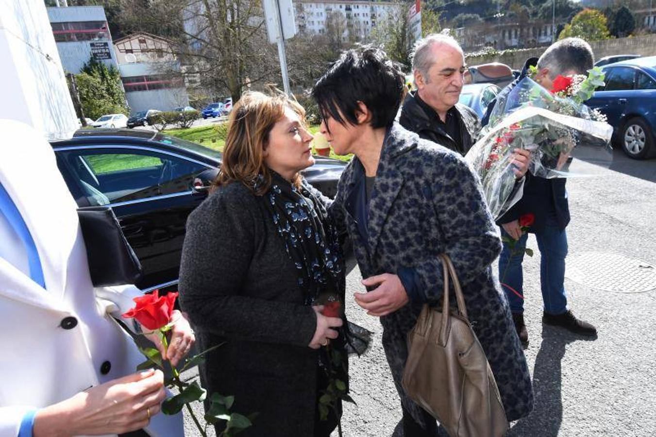 El PSE homenajea a Isaías Carrasco en el décimo aniversario de su asesinato por parte de ETA. 