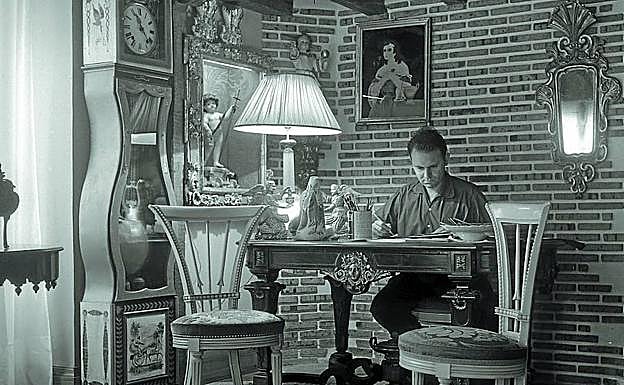 Rafael Munoa trabaja en el establecimiento en los años 50. 