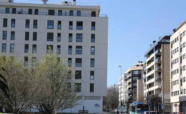 Bloque de viviendas en Riberas de Loiola.