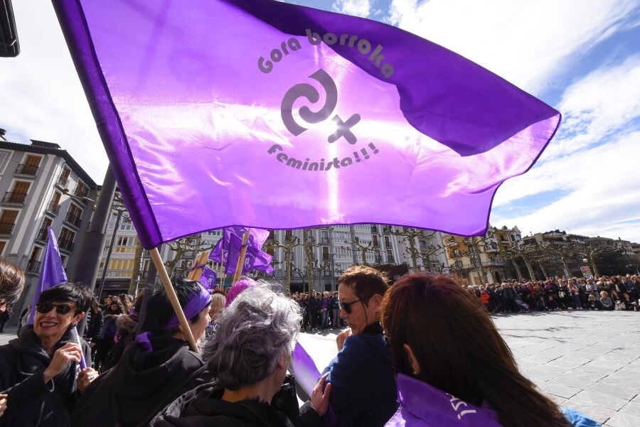 Las mujeres guipuzcoanas 'paran' hoy para renovar el impulso en la lucha por la igualdad. Paros, manifestaciones, actos reivindicativos se sucederán durante toda la jornada en diferentes localidades del territorio