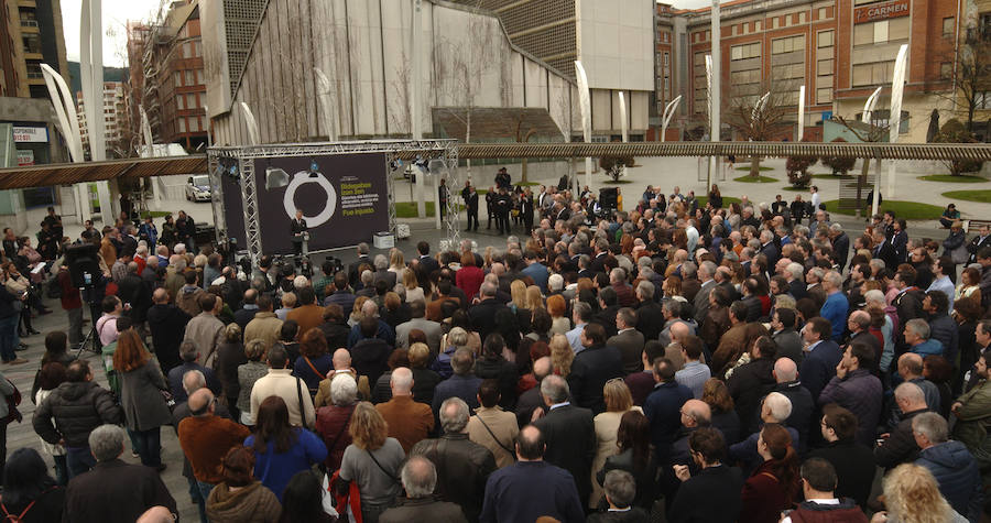 El lehendakari ha cerrado esta mañana en Bilbao el acto que se ha celebrado con motivo del Día Europeo de las Víctimas del Terrorismo