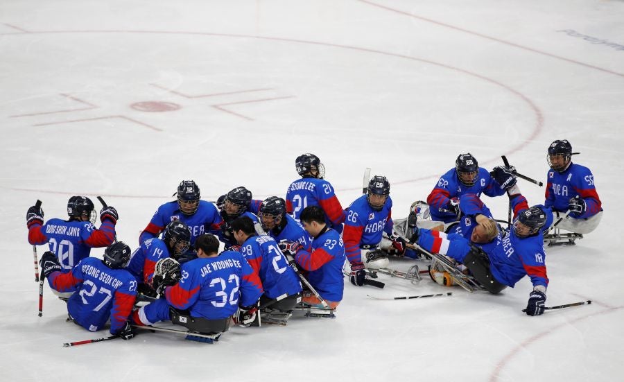 Este fin de semana ha habido pruebas de hockey hielo, curling, snowboard y esquí de fondo. 