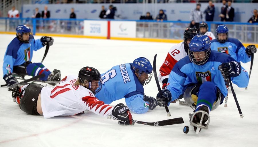 Este fin de semana ha habido pruebas de hockey hielo, curling, snowboard y esquí de fondo. 