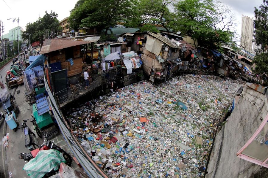 Filipinas es, según Greenpeace, el tercer país asiático que más residuos plásticos arroja a los océanos. Este 14 de marzo se celebra el Día Mundial de Acción en Defensa de los Ríos y en Contra de la Represas, fundado en Brasil en 1997.