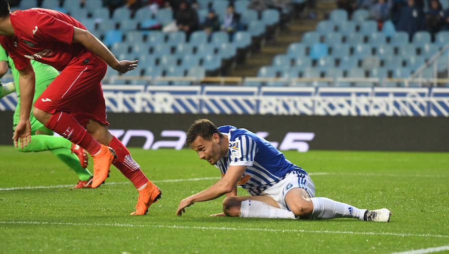 Partido bajo la lluvia en Anoeta entre la Real Sociedad y el Getafe