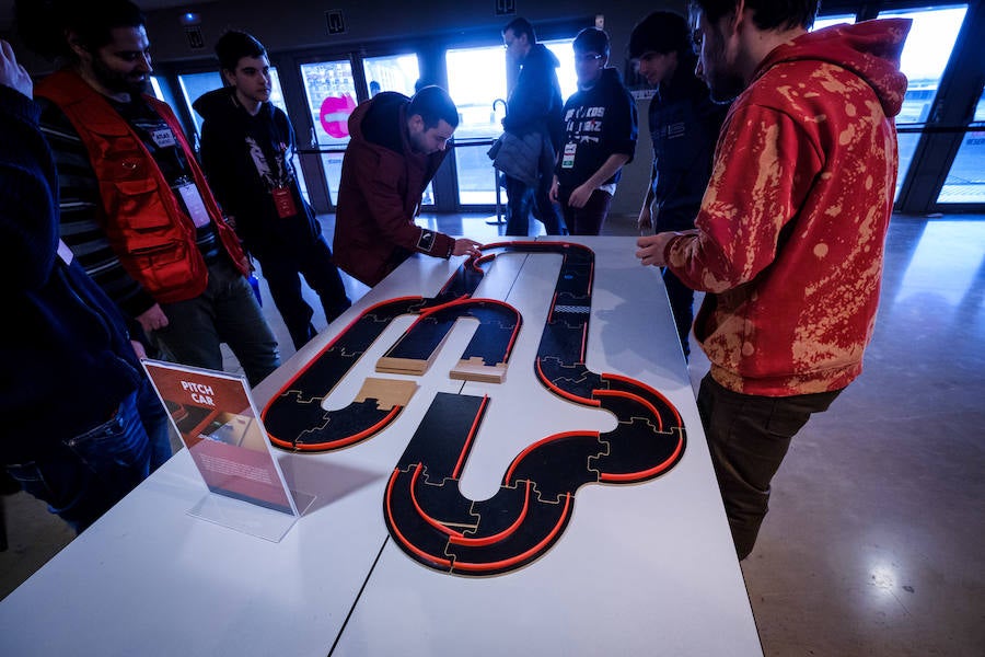 La notable afluencia de visitantes al salón evidencia el tirón del universo del cómic entre los aficionados