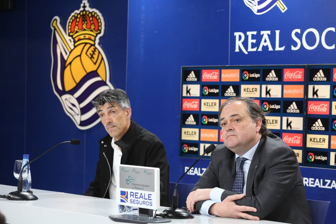 Imanol Alguacil ha sido presentado como nuevo entrenador de la Real Sociedad, sustituyendo de este modo a Eusebio Sacristán. Mikel Labaka será su segundo entrenador.