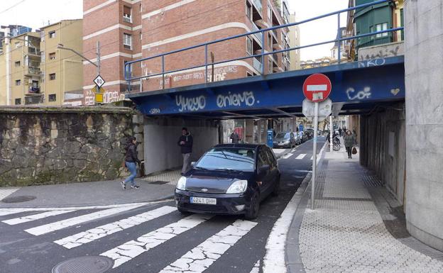 Bajar el suelo para no golpearte con el techo