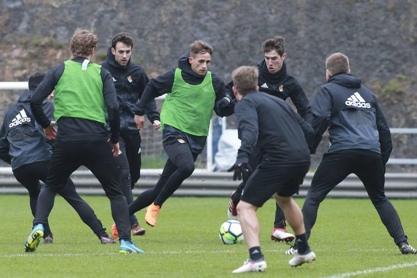 Eusebio y Loren han acudido a las instalaciones antes de la sesión para despedirse de la plantilla