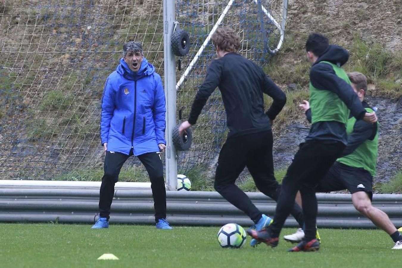 Eusebio y Loren han acudido a las instalaciones antes de la sesión para despedirse de la plantilla