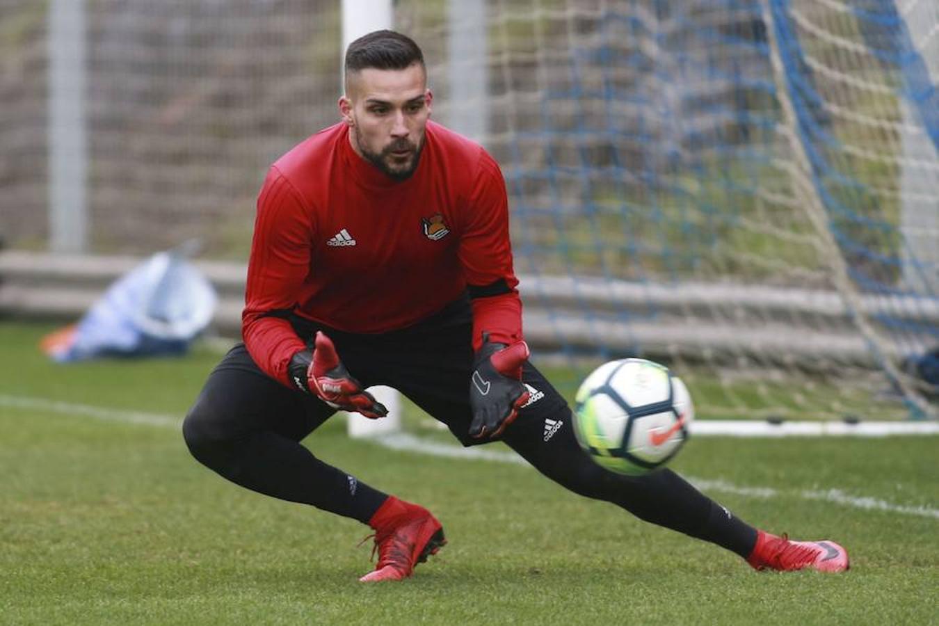 Eusebio y Loren han acudido a las instalaciones antes de la sesión para despedirse de la plantilla