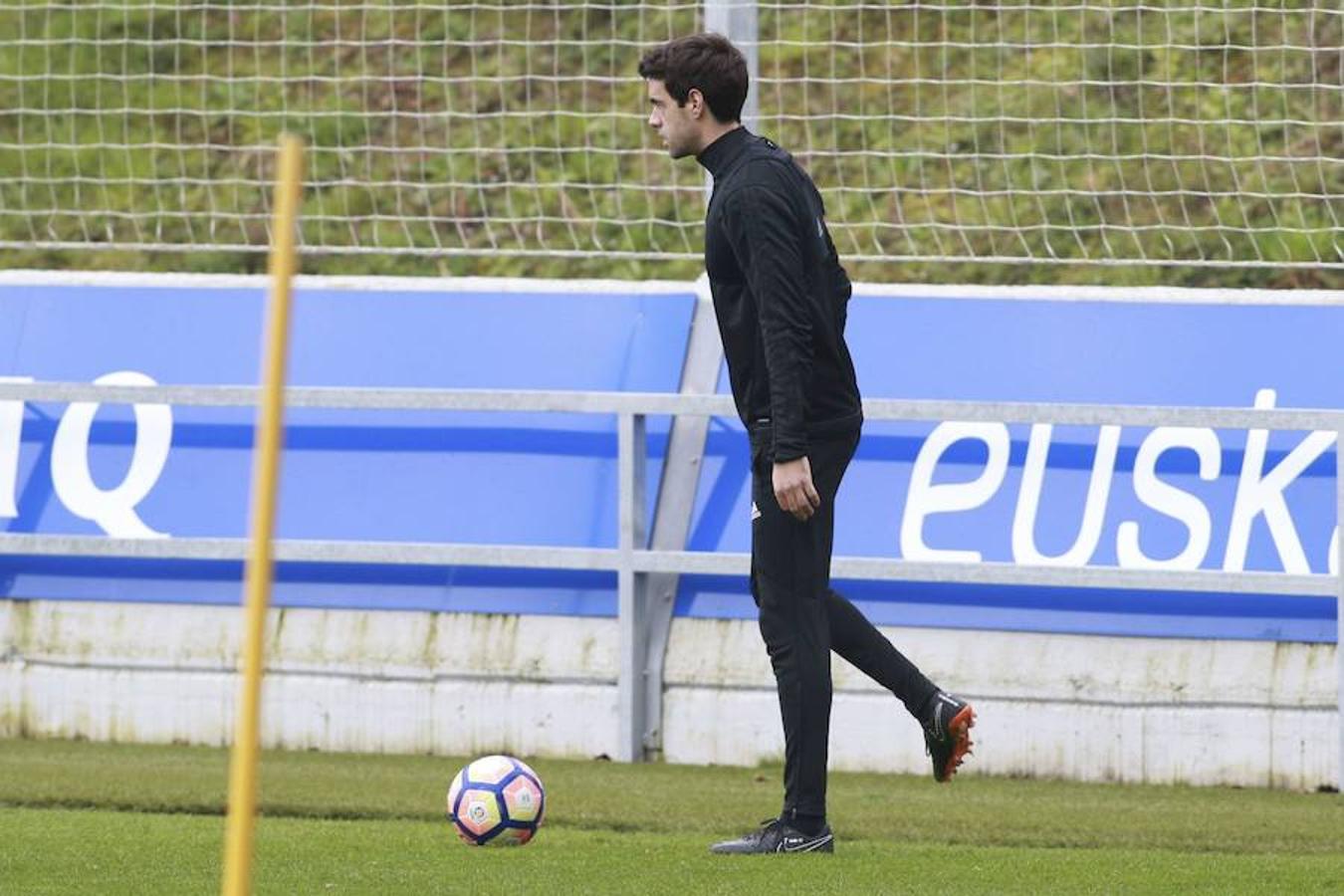 Eusebio y Loren han acudido a las instalaciones antes de la sesión para despedirse de la plantilla