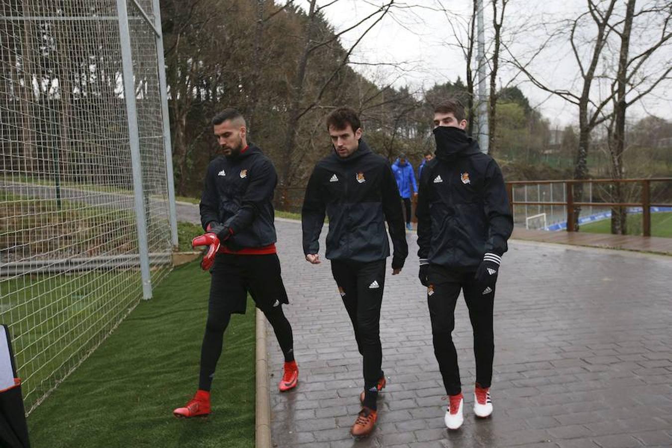 Eusebio y Loren han acudido a las instalaciones antes de la sesión para despedirse de la plantilla