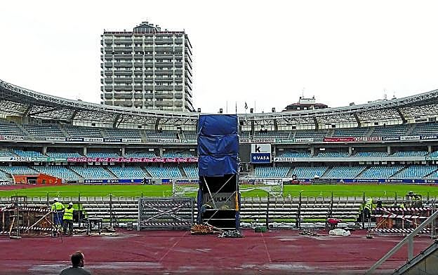 La grada norte, que será derribada en septiembre. 