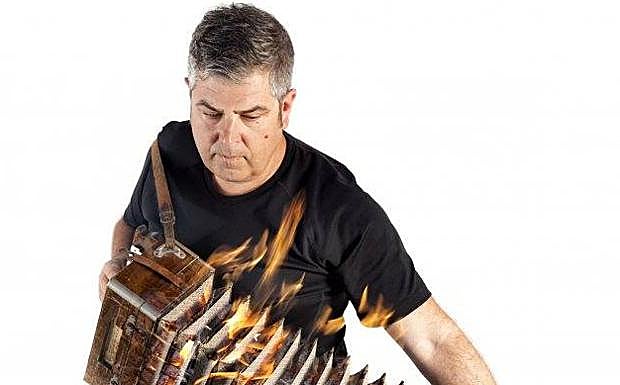 Kepa en una ardiente imagen promocional de su disco catalán ‘Fok’.