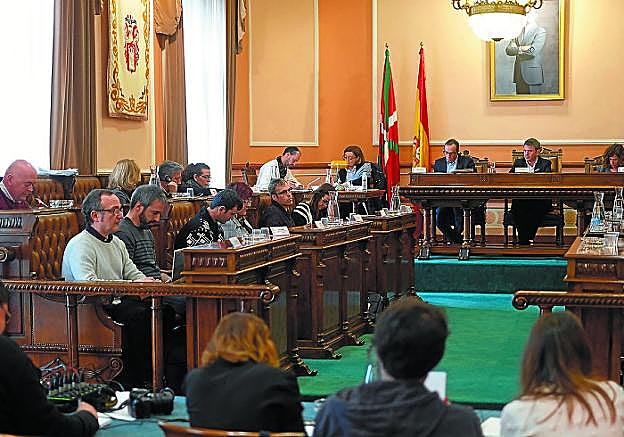 Extraordinaria. El Pleno adelantó al día de ayer su sesión correspondiente al mes de marzo. 