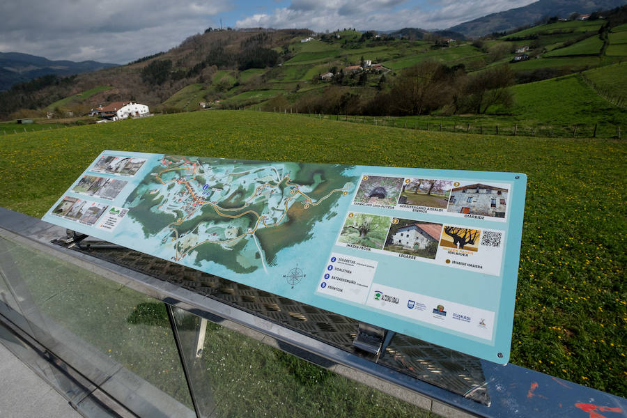 El éxito de la película lleva a Altzo más visitantes. El pueblo potencia las rutas vinculadas al Gigante, con un nuevo centro de interpretación.