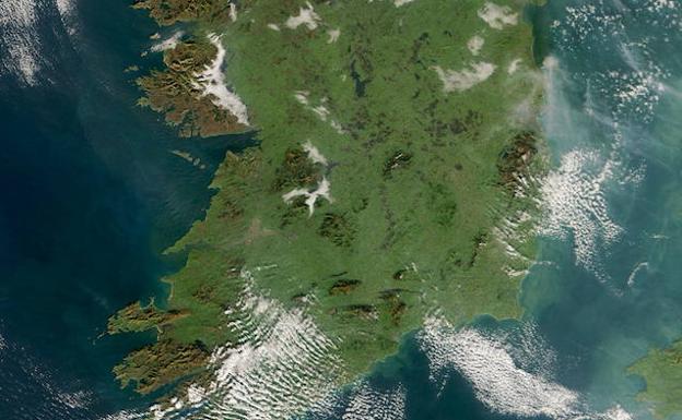 Fotografía desde el espacio de la isla de Irlanda. 