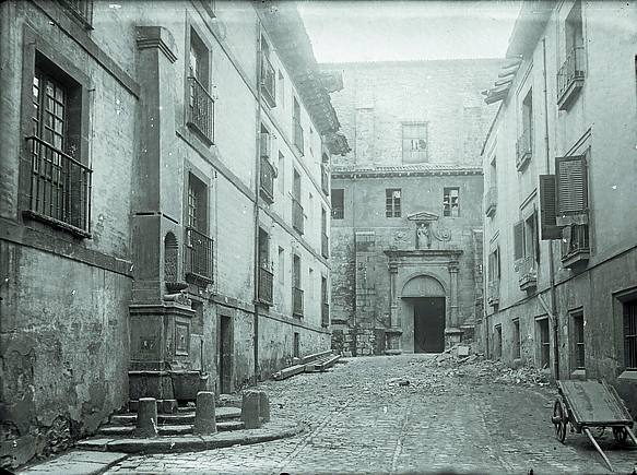 Un clásico. La fuente de Kañoietan es de las más antiguas, de la Donostia amurallada. / KUTXATEKA