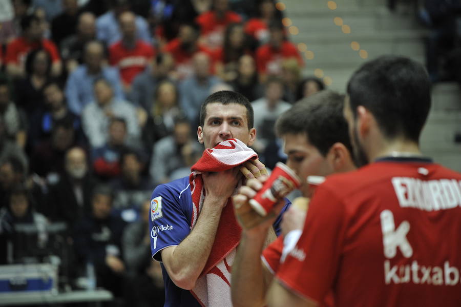 Ezkurdia y Zabaleta se han calado esta tarde las txapelas del Campeonato de Parejas tras pasar por un encima de Elezkano II y Rezusta (22-9)