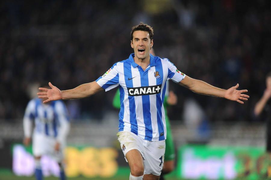 Celebración de un gol ante el Betis (2013). 