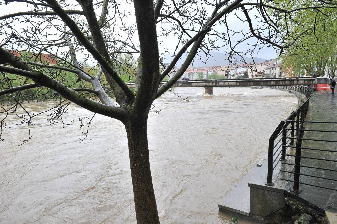 Tras la delicada situación que se vivió con los ríos en Gipuzkoa el miércoles, así han estado el jueves. 