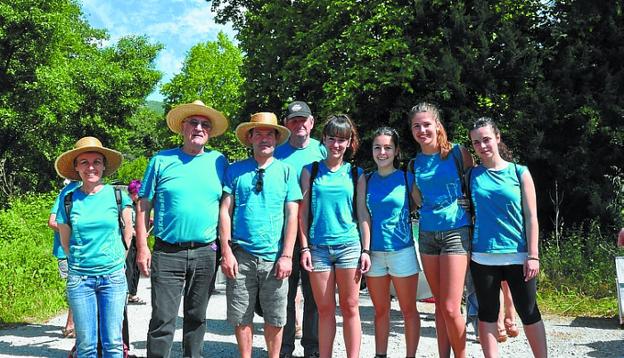 Voluntarios de Gure Esku Dago de Urnieta. 