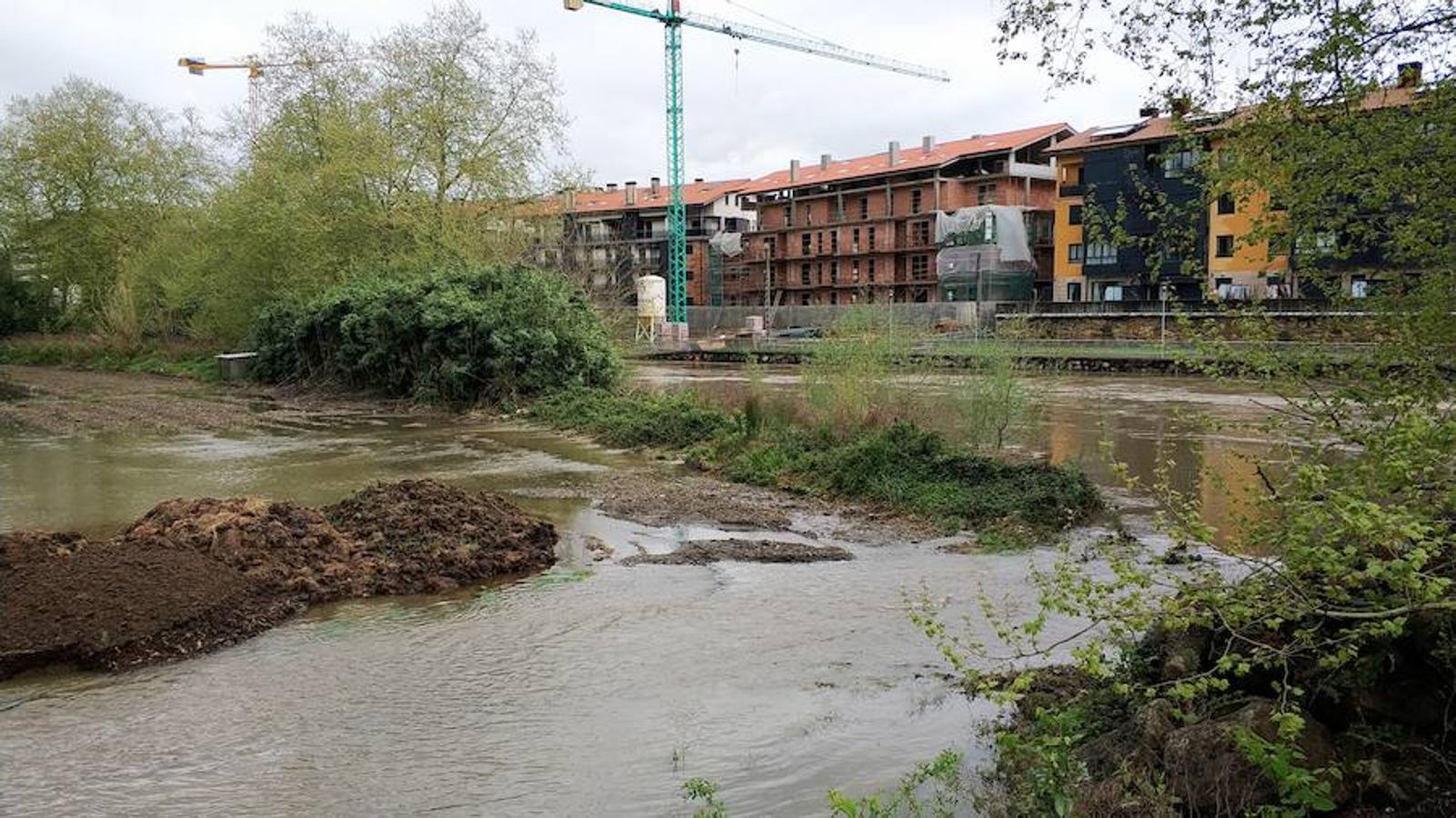 Tras la delicada situación que se vivió con los ríos en Gipuzkoa el miércoles, así han estado el jueves. 