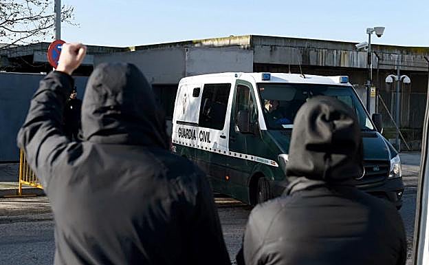 El dueño del bar y la camarera dicen ahora que no vieron las agresiones de Alsasua