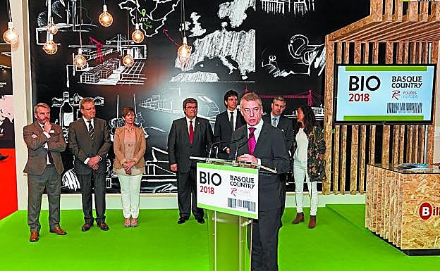 Iñigo Urkullu, durante su intervención ayer en la inauguración del congreso de conectividad.
