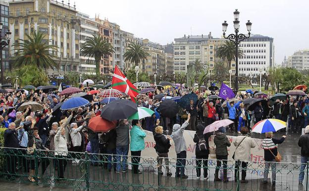 La concentración de los pensionistas guipuzcoanos este lunes en San Sebastián