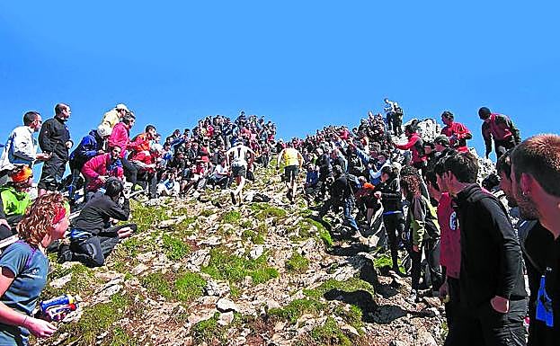 No faltará el público que se agolpará a lo largo de todo el recorrido de la Zegama-Aizkorri. 