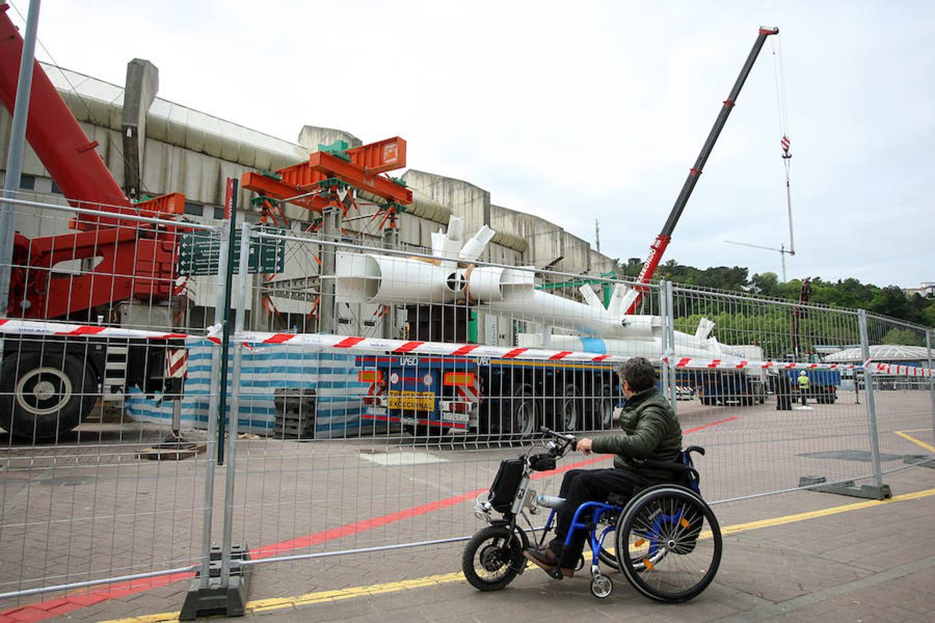El elemento más singular del estadio de la Real Sociedad llegó ayer y empezará a tomar forma en la remodelación