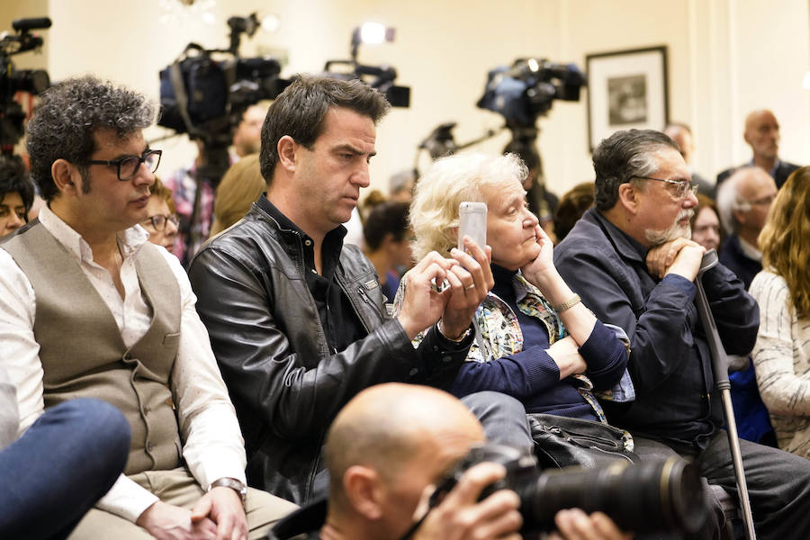 Los promotores del manifiesto 'ETA quiere poner el contador a cero' han presentado este miércoles en un hotel de San Sebastián, ante intelectuales y víctimas del terrorismo, el contenido de este documento, suscrito ya por más de 40.000 personas en la plataforma change.org.