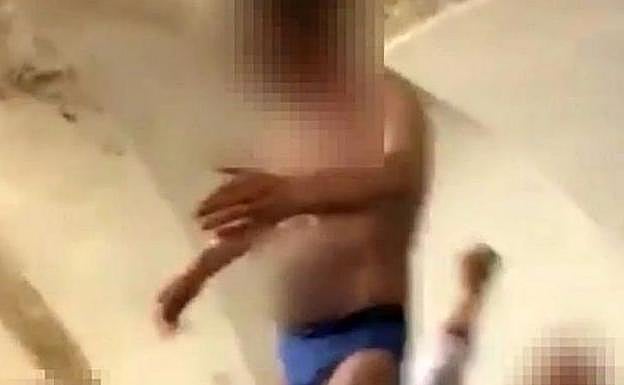 Fiesta con estriptis en los bajos de la sede del Obispado salmantino