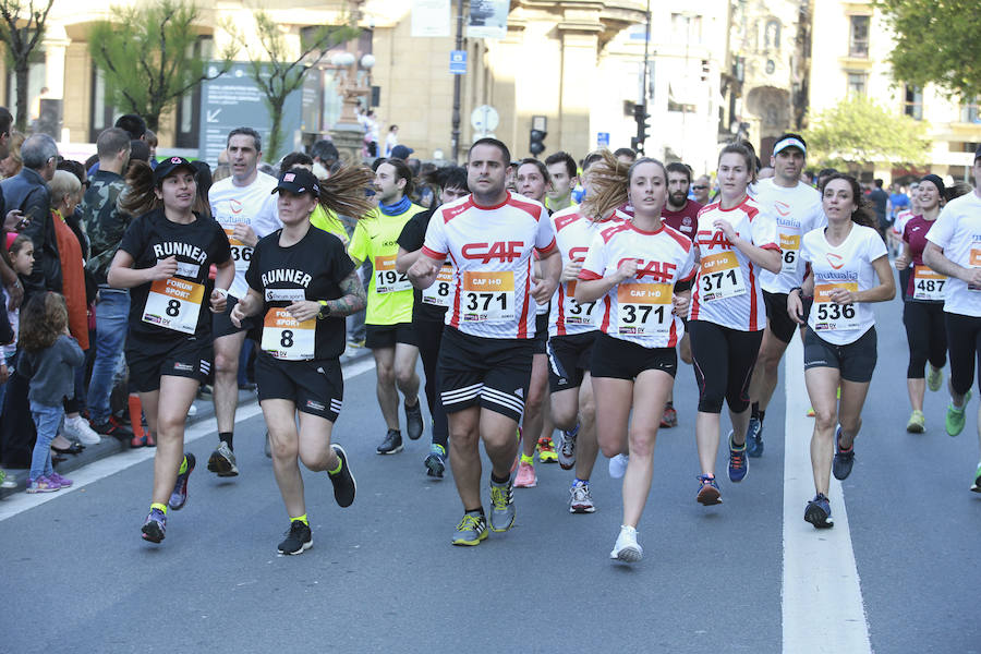 588 equipos han alcanzado la meta en la XI edición de la Carrera de Empresas en una jornada donde el tiempo ha acompañado a los corredores. 