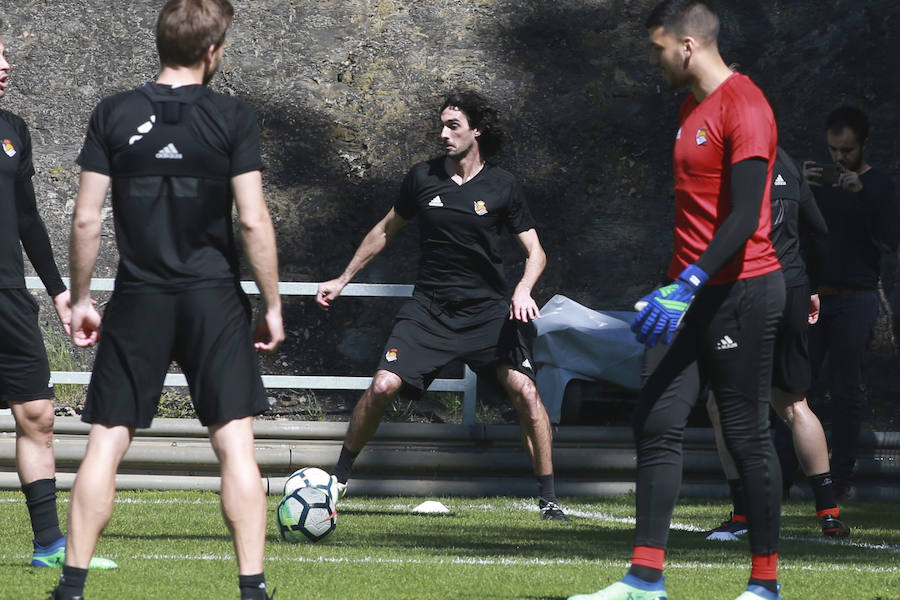 Los jugadores de la Real Sociedad han entrenado este viernes en Zubieta de cara al partido de mañana a las 16.15 horas en Anoeta contra el Leganés en Anoeta.