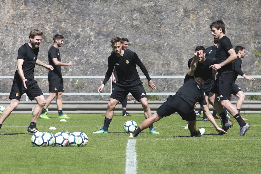 Los jugadores de la Real Sociedad han entrenado este viernes en Zubieta de cara al partido de mañana a las 16.15 horas en Anoeta contra el Leganés en Anoeta.