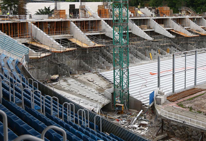 Las obras en el estadio de Anoeta avanzan al ritmo previsto y ya se puede ver buena parte de la grada sur, que recibirá el nombre de Aitor Zabaleta.