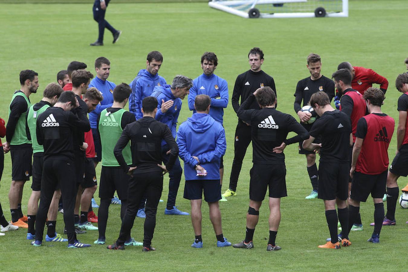 El equipo txuri-urdin se ha ejercitado con la baja de Héctor Moreno y la novedad de Le Normand 