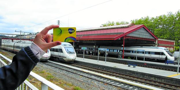 Los servicios de trenes de Renfe se podrán utilizar con la tarjeta Mugi que ya es el elemento de pago y bonificaciones en el resto del transporte de Gipuzkoa.