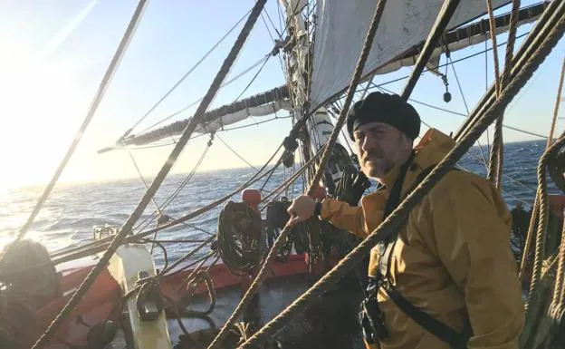 Vídeo: Imágenes desde L'Hermione. 