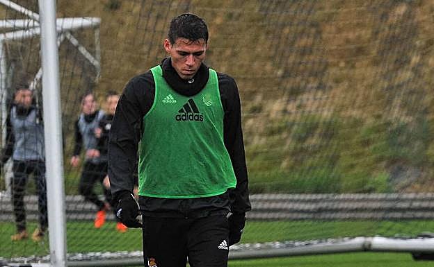 Héctor Moreno, baja en Zubieta