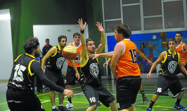 El Katu Kale tiene que darlo todo empezando mañana ante el Kurkubi en el polideportivo donostiarra de Bentaberri. 