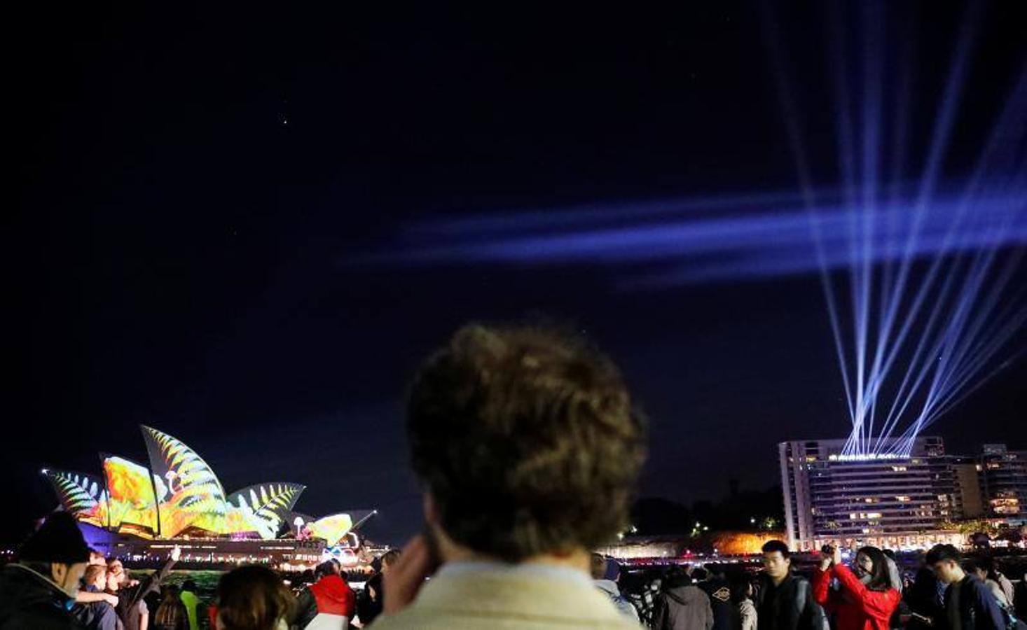 Proyecciones en las velas de la Ópera de Sydney durante el inicio oficial de Vivid Sydney, promovido como el festival de luz, música e ideas más grande del mundo, en Sydney, Australia.