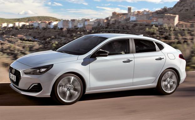 Hyundai i30 Fastback, elegante y familiar